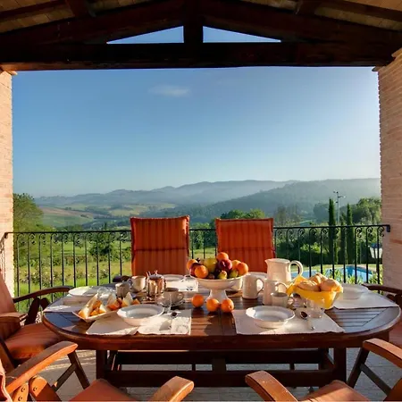 Sleeps 8 Pool Air Con Wifi *