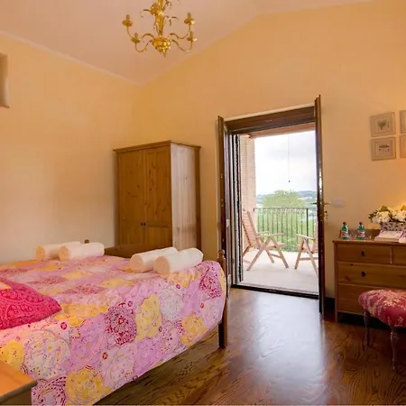 Sleeps 8 Pool Air Con Wifi 别墅